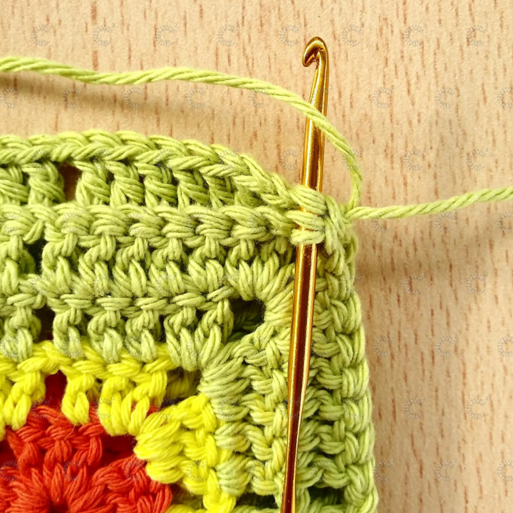 Unión de cuadrados con punto enano visible