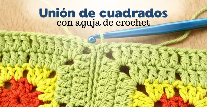 Unión de dos cuadrados al crochet con punto enano, vista del resultado final prolijo y parejo